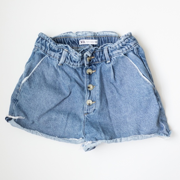 Zara Pants - ZARA Denim Paper Bag Waist Shorts Size 4